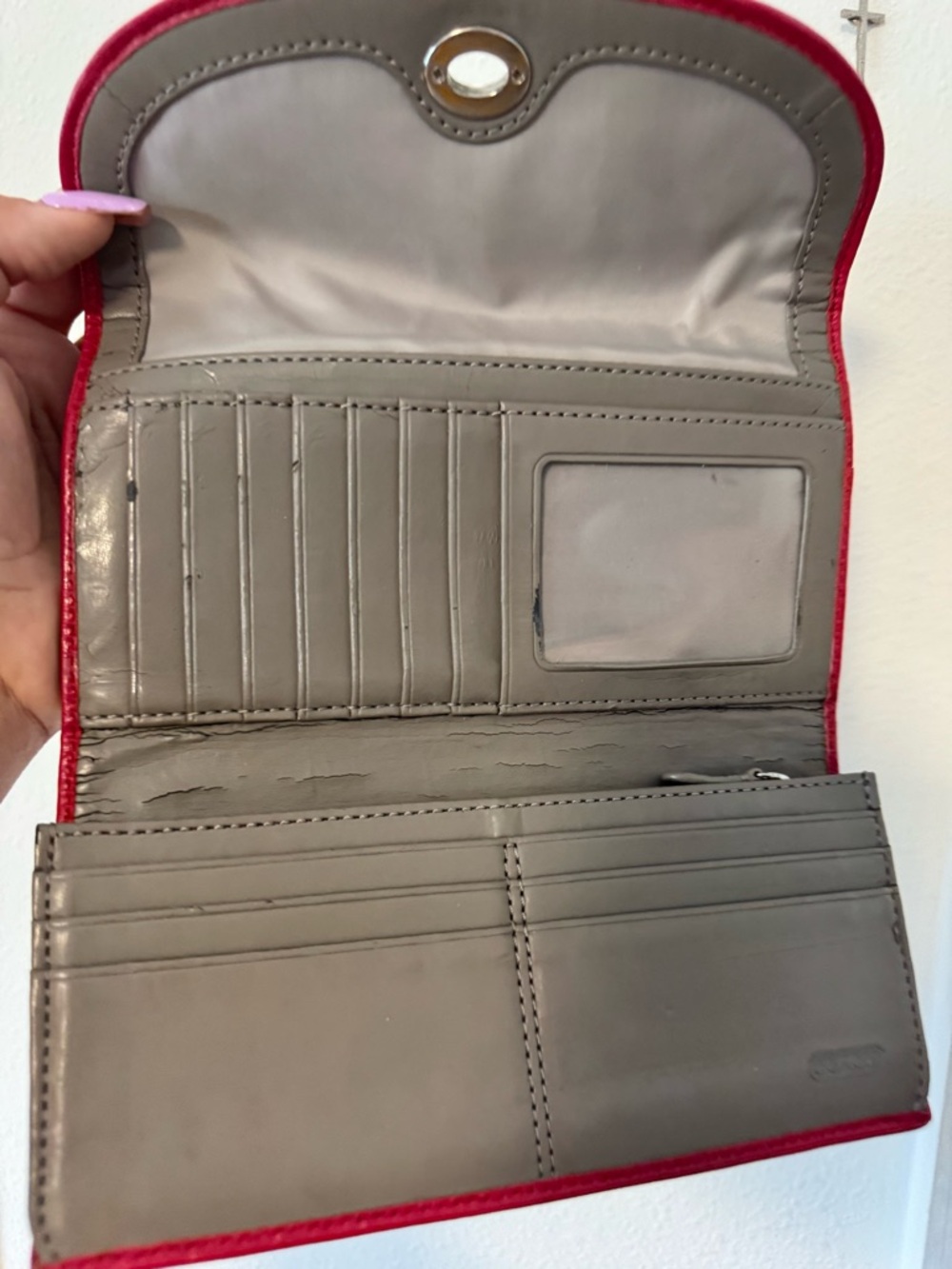 Coach Park Ocelot Print w/Red
Trim Bi-Fold Wallet with Turn Lock Closure - Picture 7 of 13